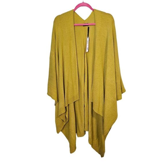 Coco + Carmen chartreuse knitted wrap NWT. One Size - Picture 1 of 5